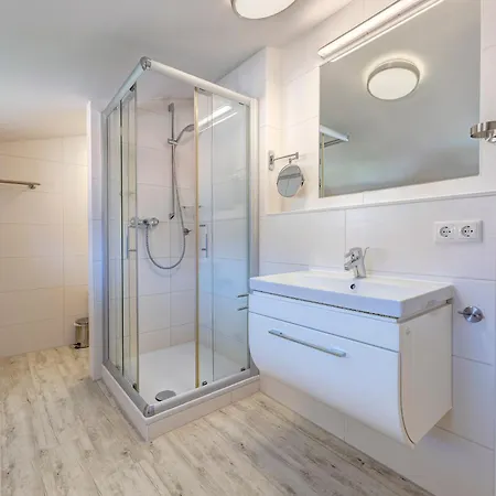 Holiday home Meinholdstrasse 46 2 Mit 5 Schlafzimmern, Privater Sauna, Kamin, Ca 500m Vom Koserow